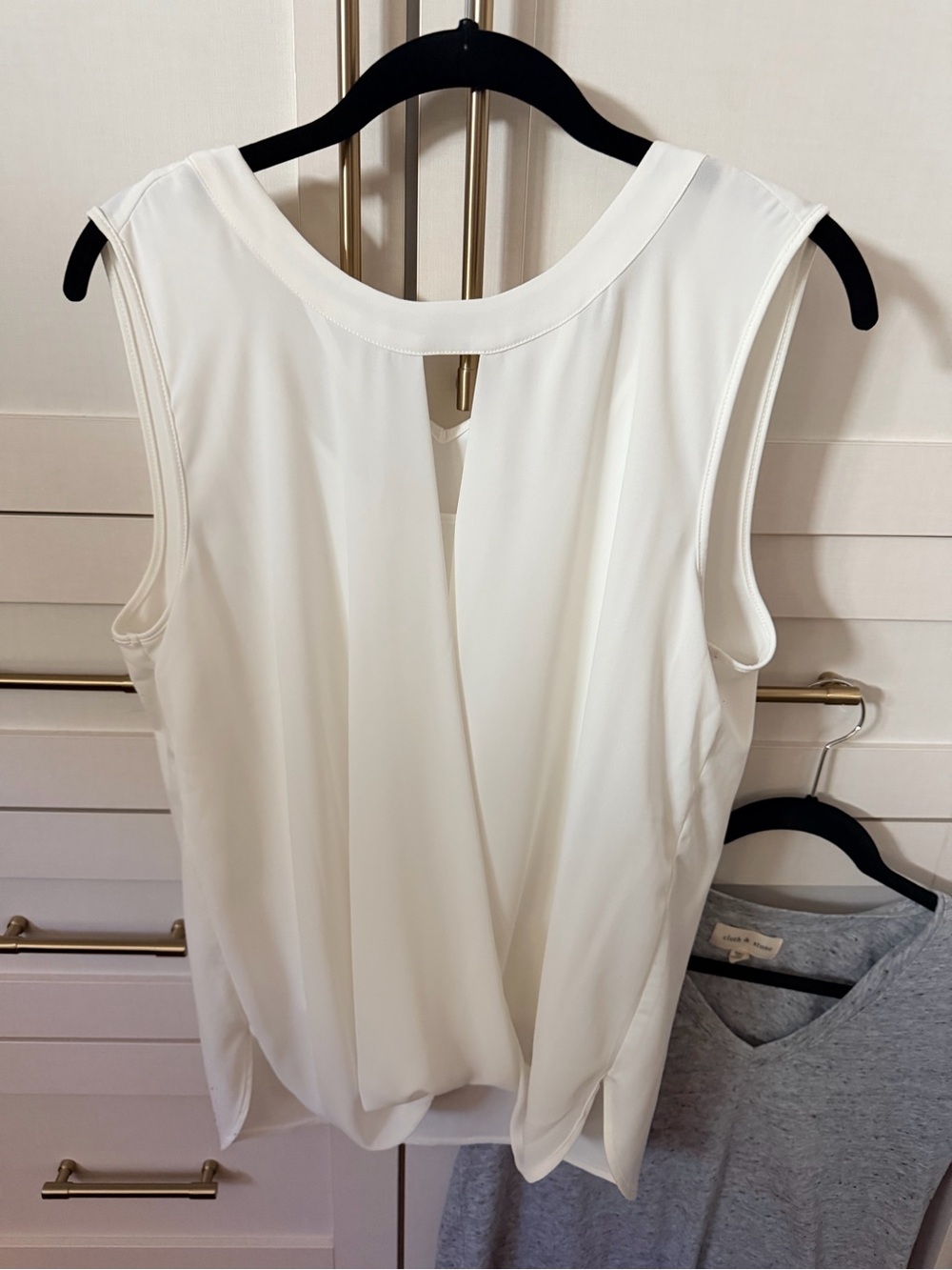 Sz L like new 41 Hawthorn mixed media top